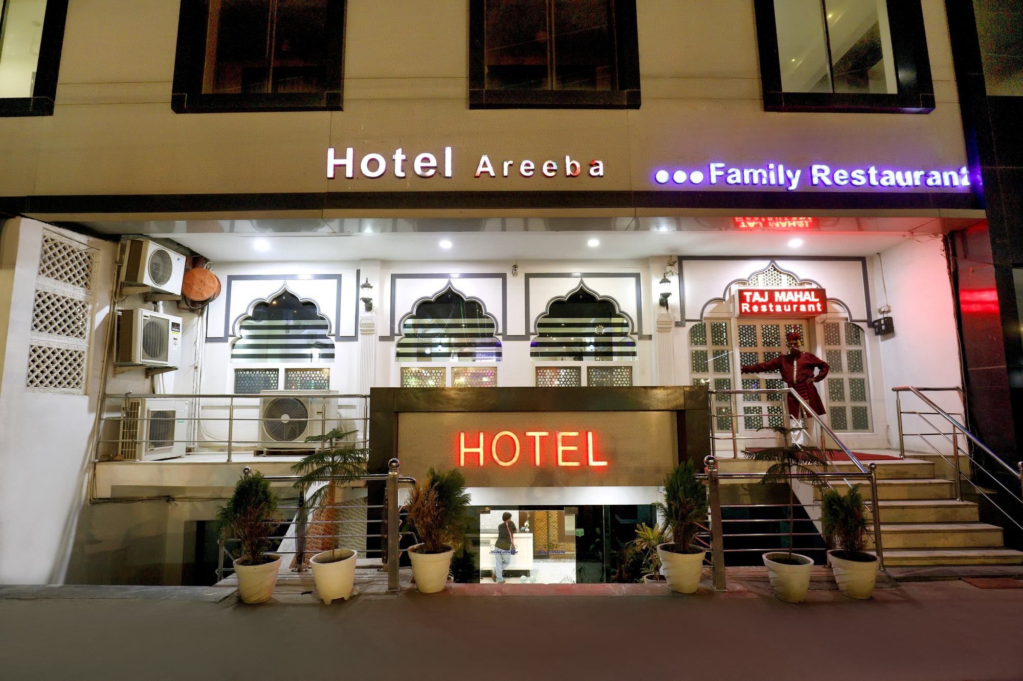 Hotel Areeba Агра Экстерьер фото